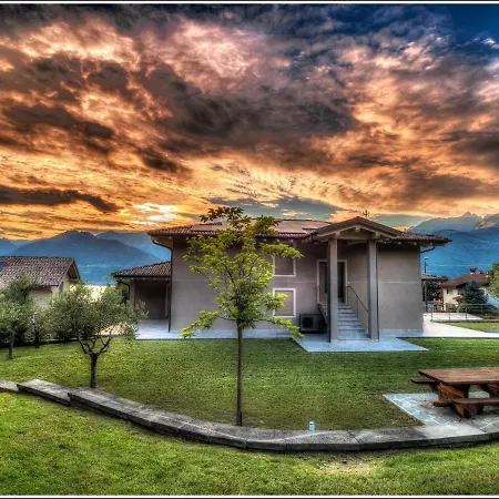 Tadi Laro Luxury Panorama Comer Colico * Carriola