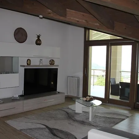 Tadi Laro Luxury Panorama Comer Colico *