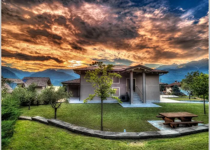 Tadi Laro Luxury Panorama Comer Colico * Carriola