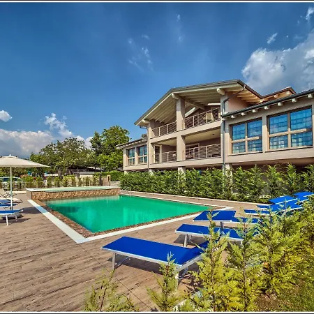 Tadi Laro Luxury Panorama Comer Colico *